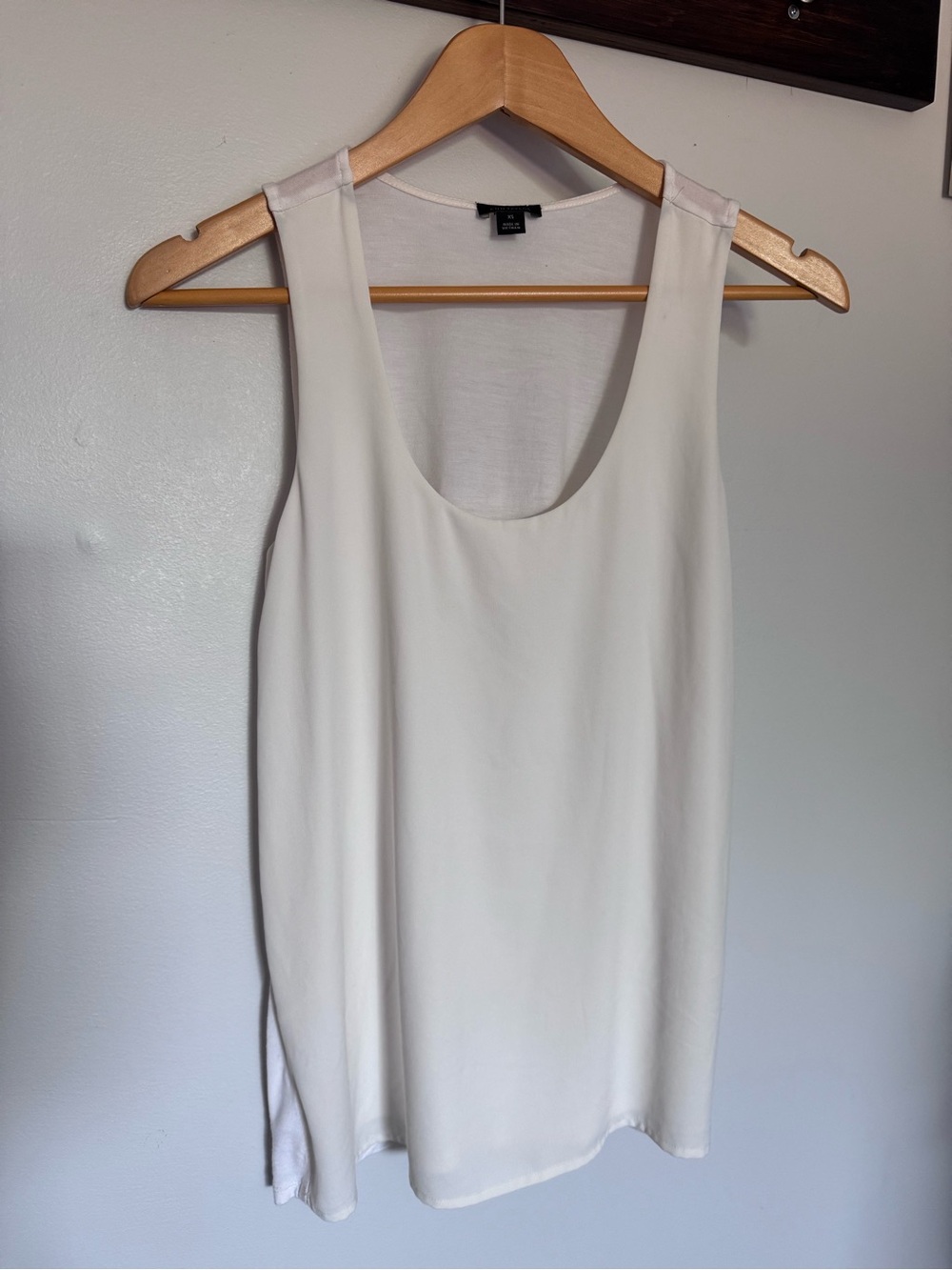 Ann Taylor Cream Scoop Neck Tank